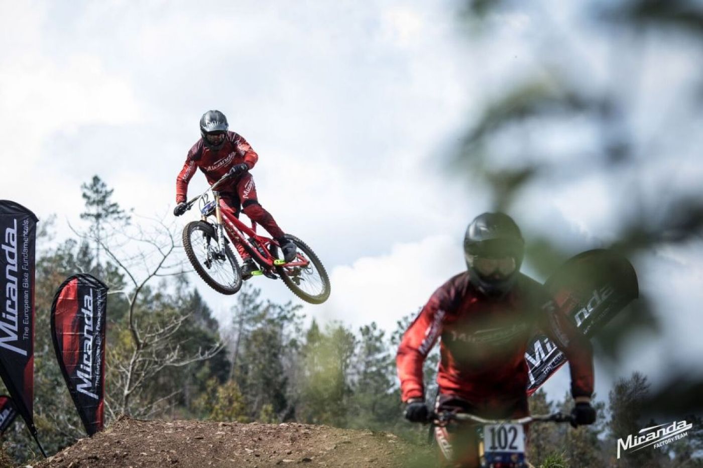 Tiago Ladeira é Campeão da Europa de DHI em Juniores