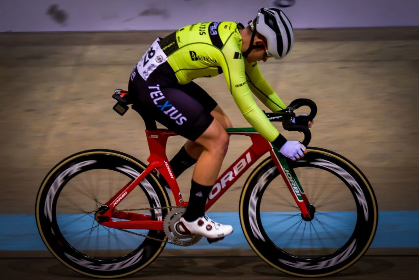 Ivo Oliveira e Maria Martins são campeões de Omnium